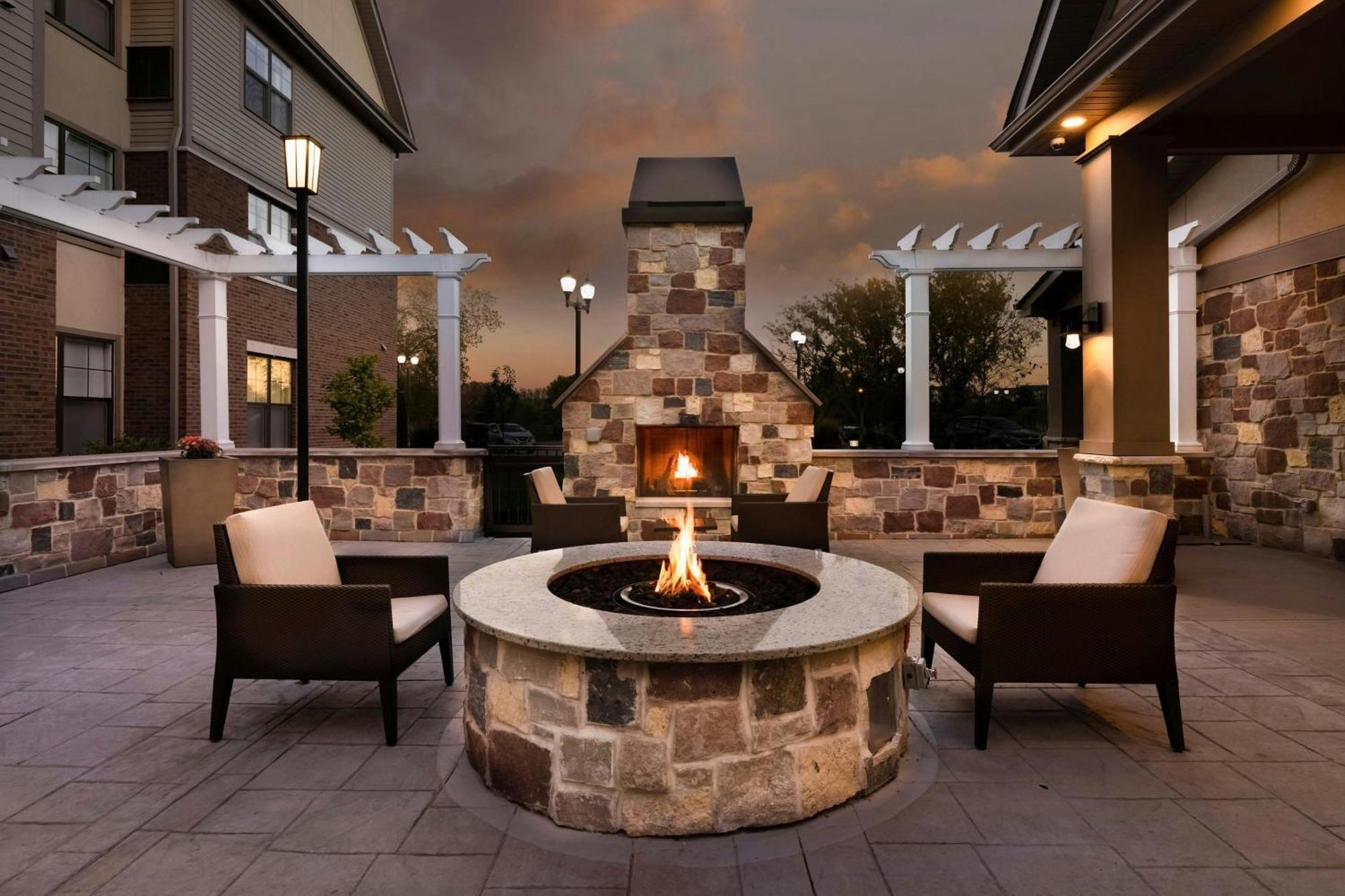 Residence Inn By Marriott Milwaukee Brookfield Extérieur photo